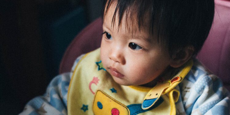 When do babies start wearing bibs