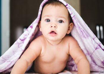How to weigh baby at home